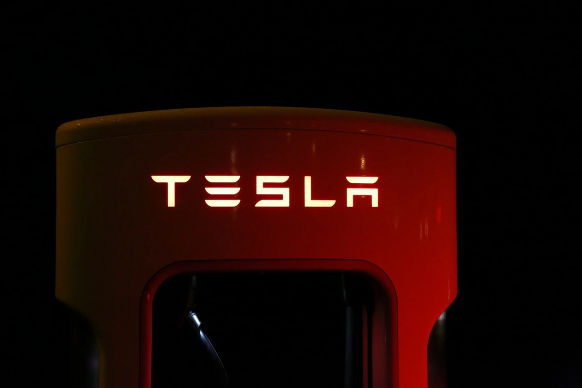 Tesla Top Accessories